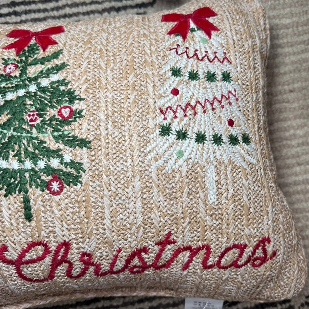 Set‎ of 2 Christmas Tree Embroidered Woven Lumbar Throw Pillows Festive Coastal
